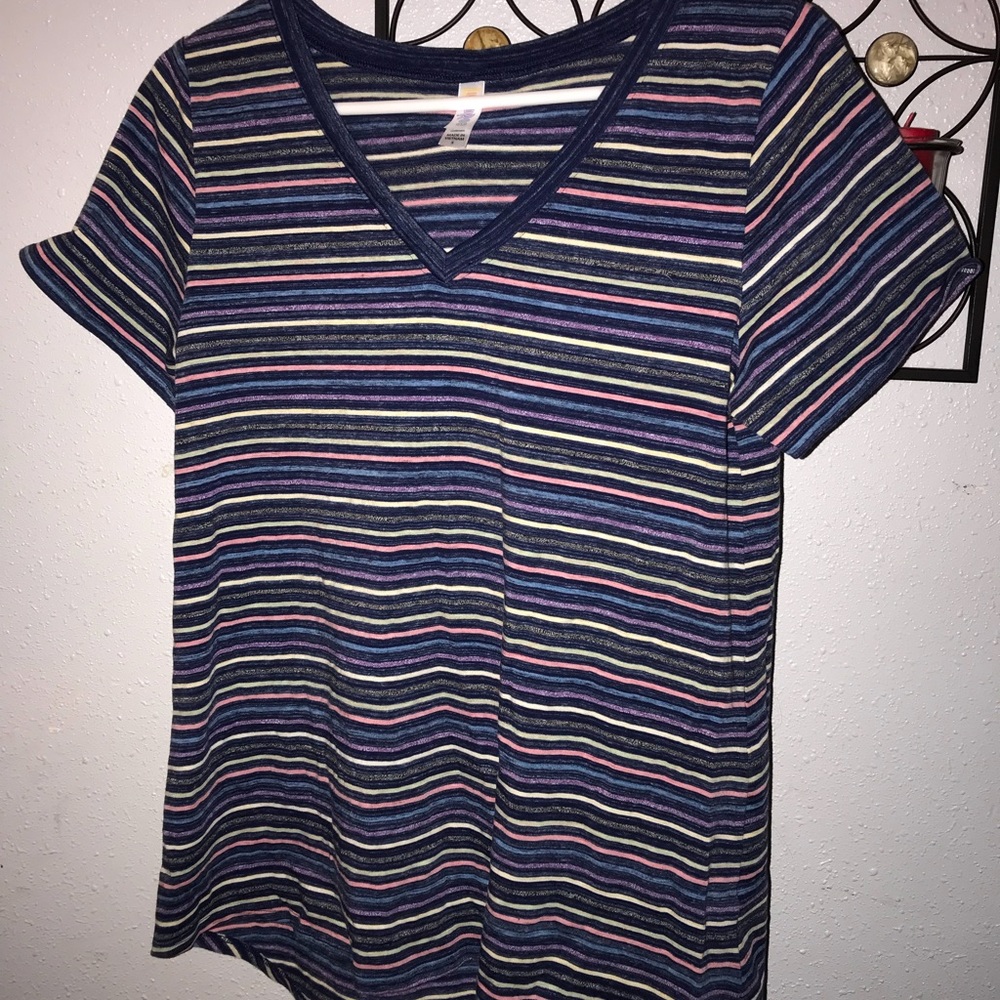 LuLaRoe Christy v-neck